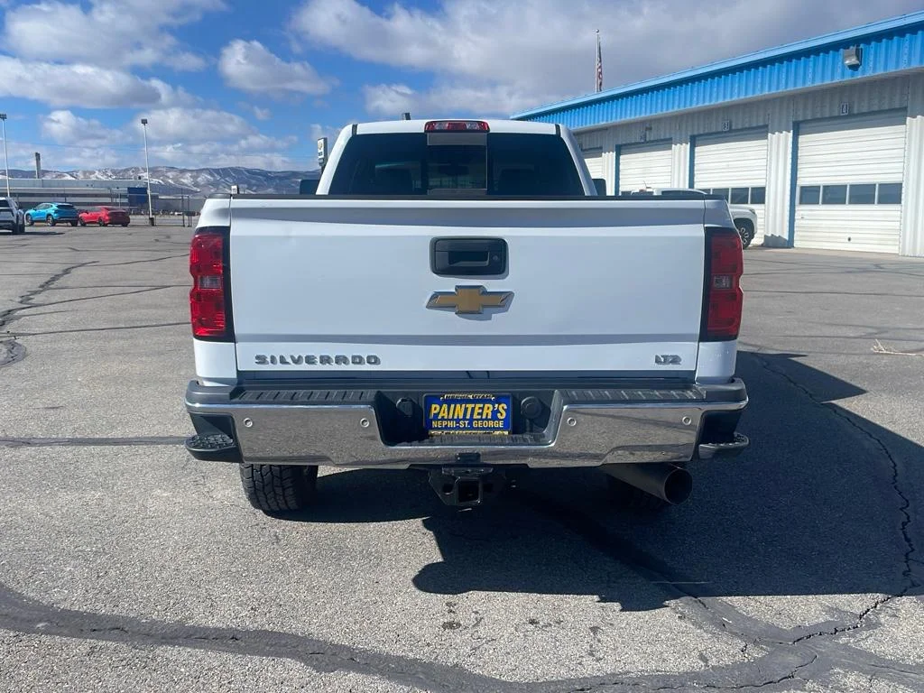 Used 2019 SUMMIT WHITE Chevrolet LTZ image 4