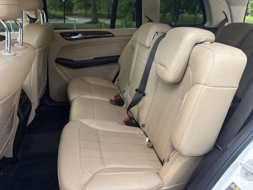 Used 2017 Polar White Mercedes-Benz GLS 450 image 31