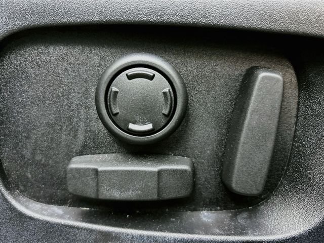 Certified Used 2026 Santorini Black Land Rover S image 32