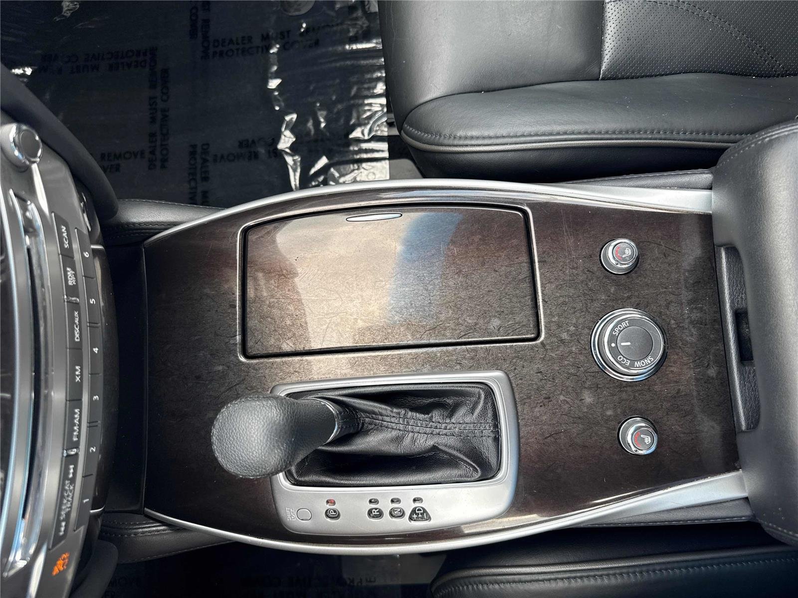 Used 2015 Graphite Shadow INFINITI  image 23