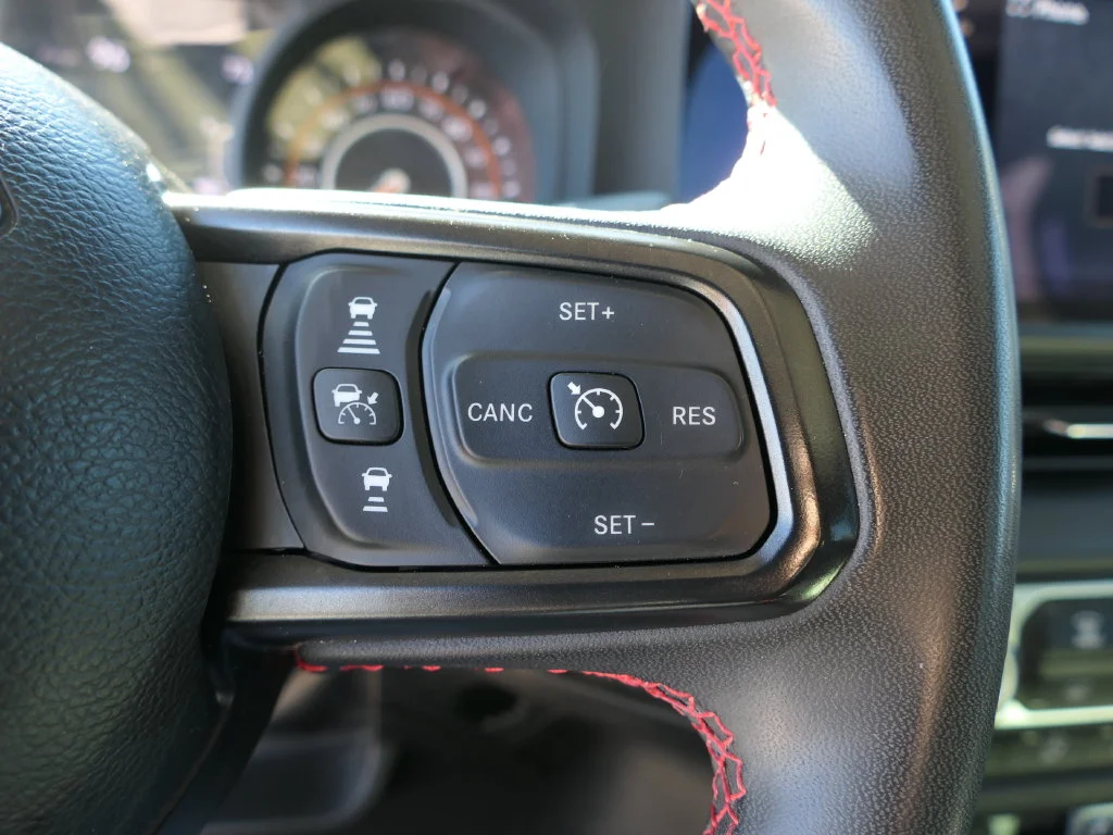 Used 2024 Earl Clearcoat Jeep Rubicon image 16