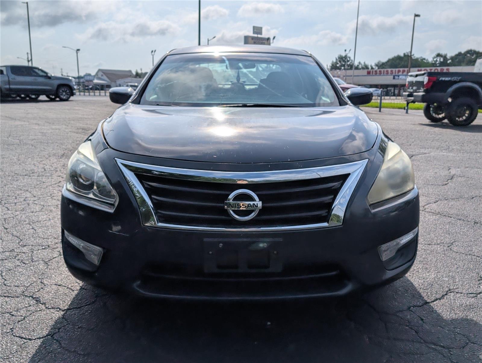 Used 2015 Storm Nissan 2.5 S image 9