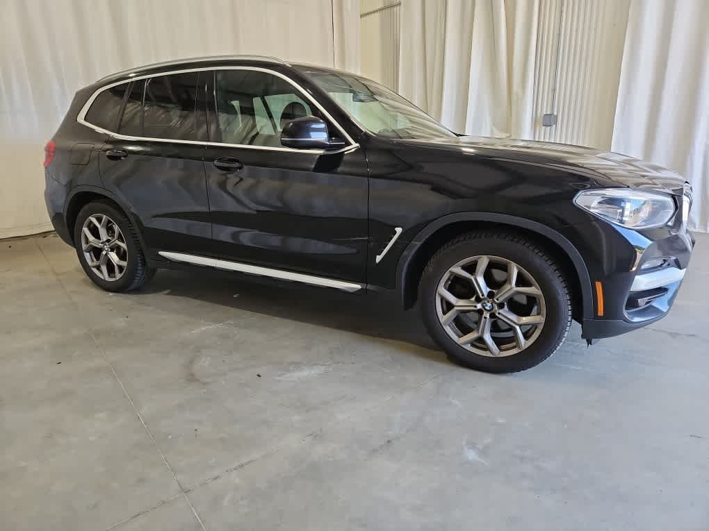 Used 2021 Jet Black BMW xDrive30i image 7