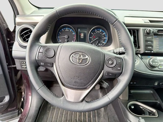 Used 2017 Black Toyota XLE image 12