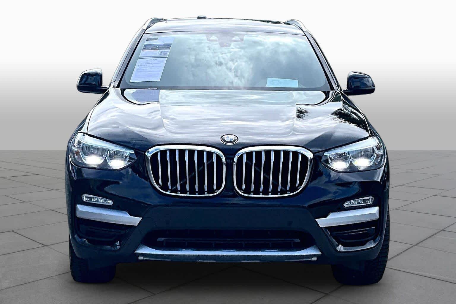 Used 2019 Jet Black BMW xDrive30i image 4