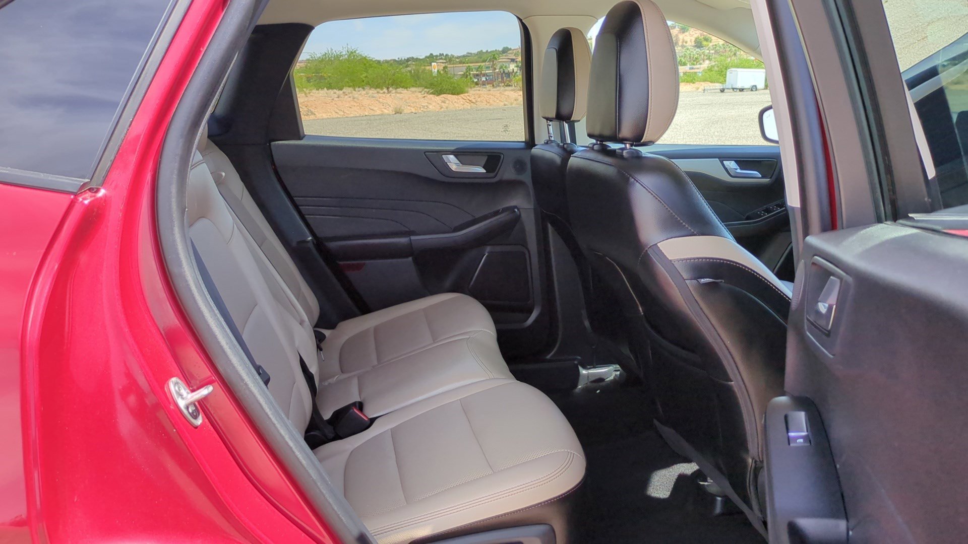 Used 2022 Red Metallic Ford SEL Plug-In Hybrid image 31