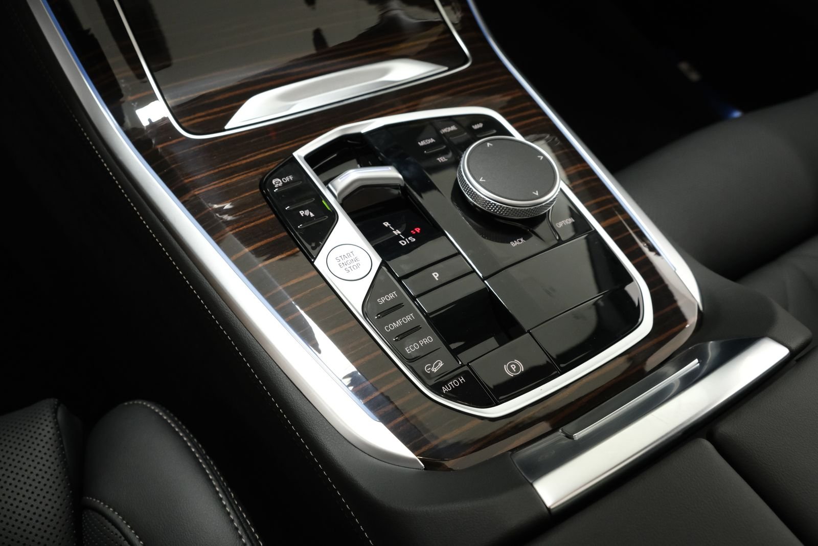New 2026 Black Sapphire Metallic BMW xDrive40i image 35