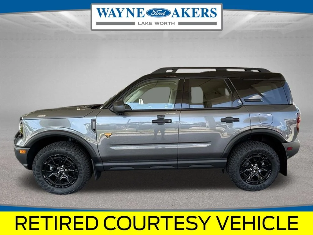 New 2025 Carbonized Gray Metallic Ford Badlands image 7