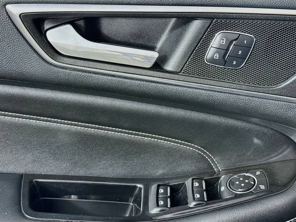 Used 2016 Gray Ford Titanium image 21