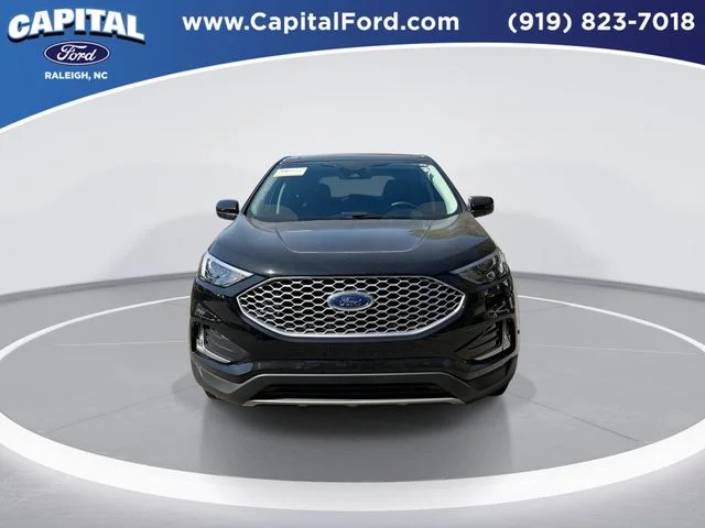 Used 2024 Black Ford SEL image 3