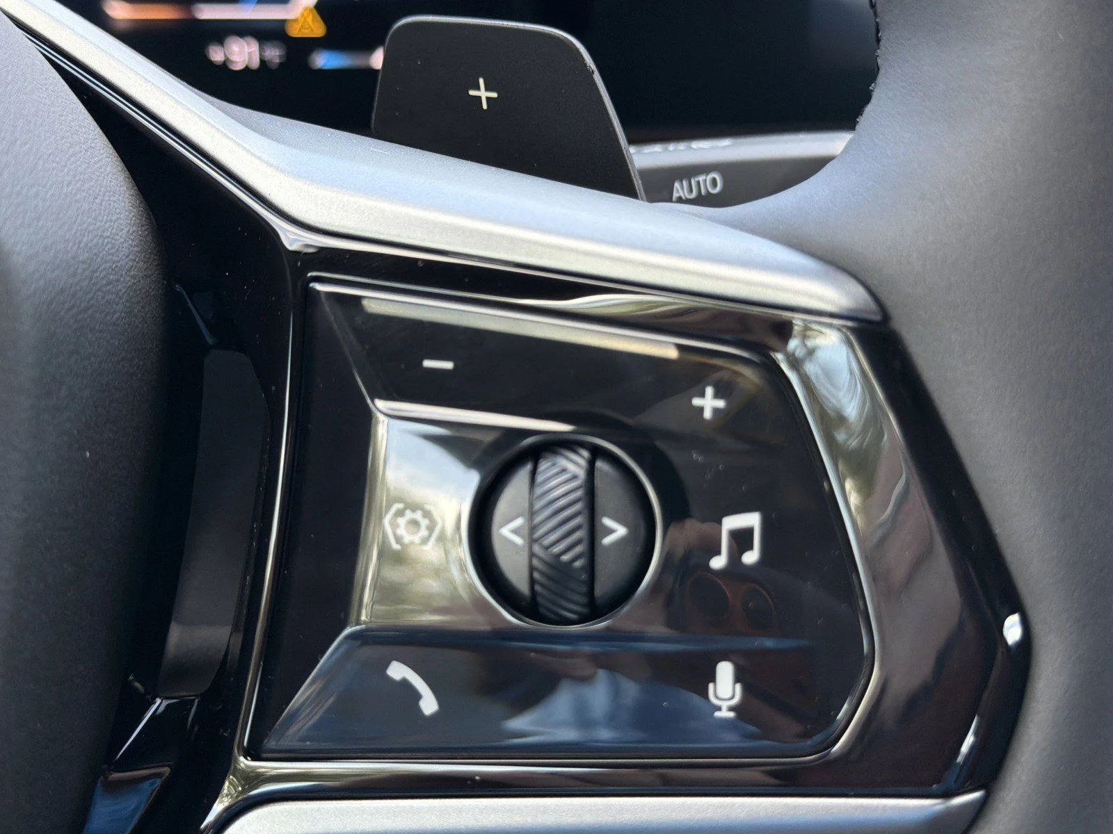 New 2027 Mineral White Metallic BMW 530i image 33