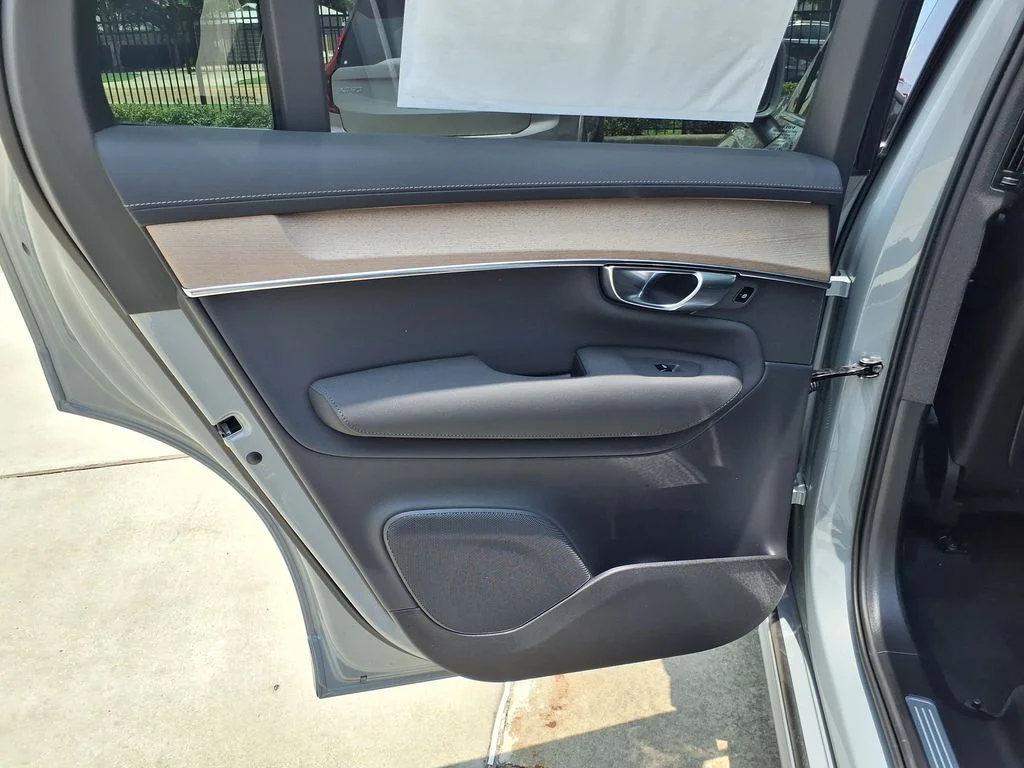New 2026 Vapour Grey Volvo Plus image 13