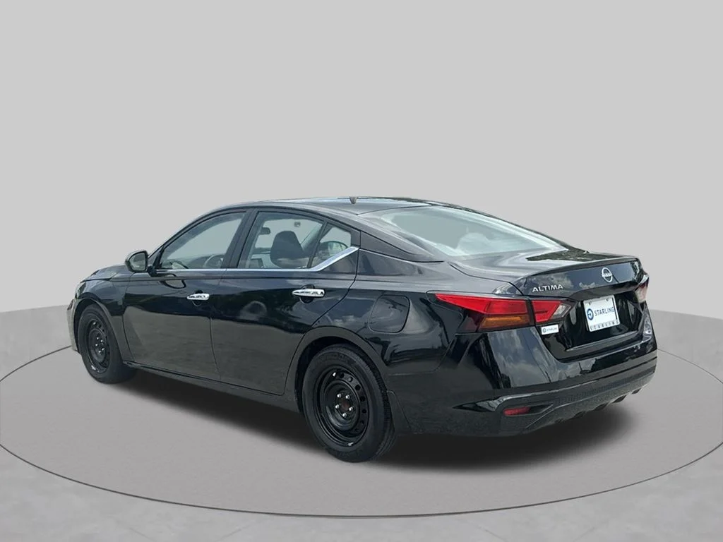 Used 2024 Black Nissan 2.5 S image 6