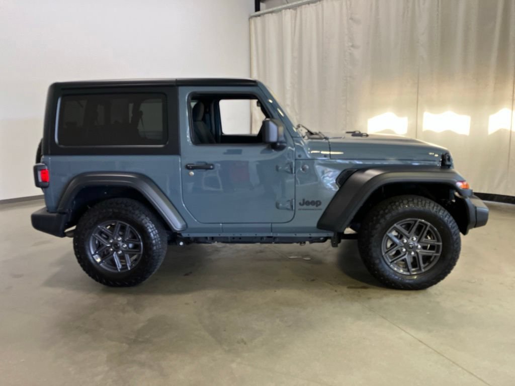 Used 2024 Anvil Clear Coat Jeep Sport S image 25
