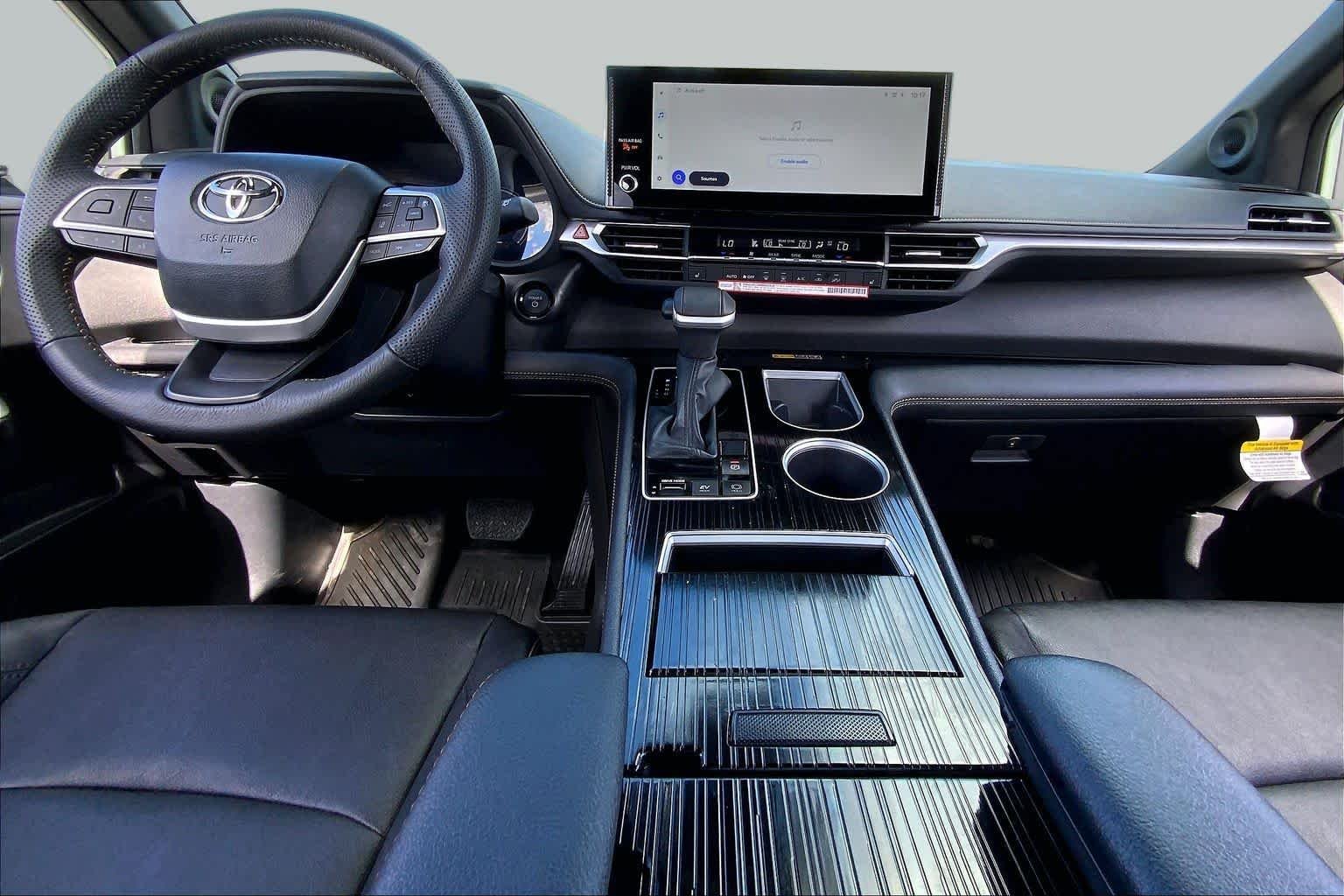 Used 2026 Ice Cap Toyota Woodland Edition image 15