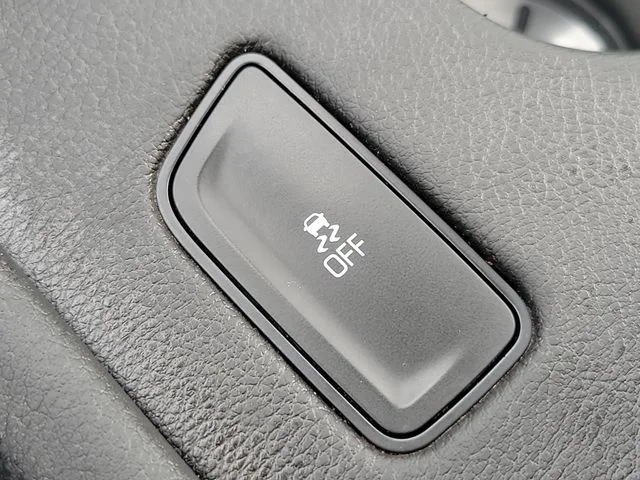Used 2018 Red Cadillac Luxury image 35