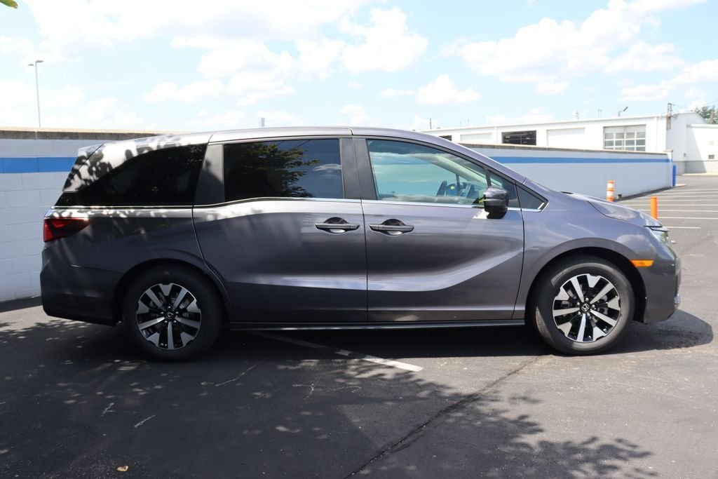 Used 2026 Modern Steel Metallic Honda EX-L image 6