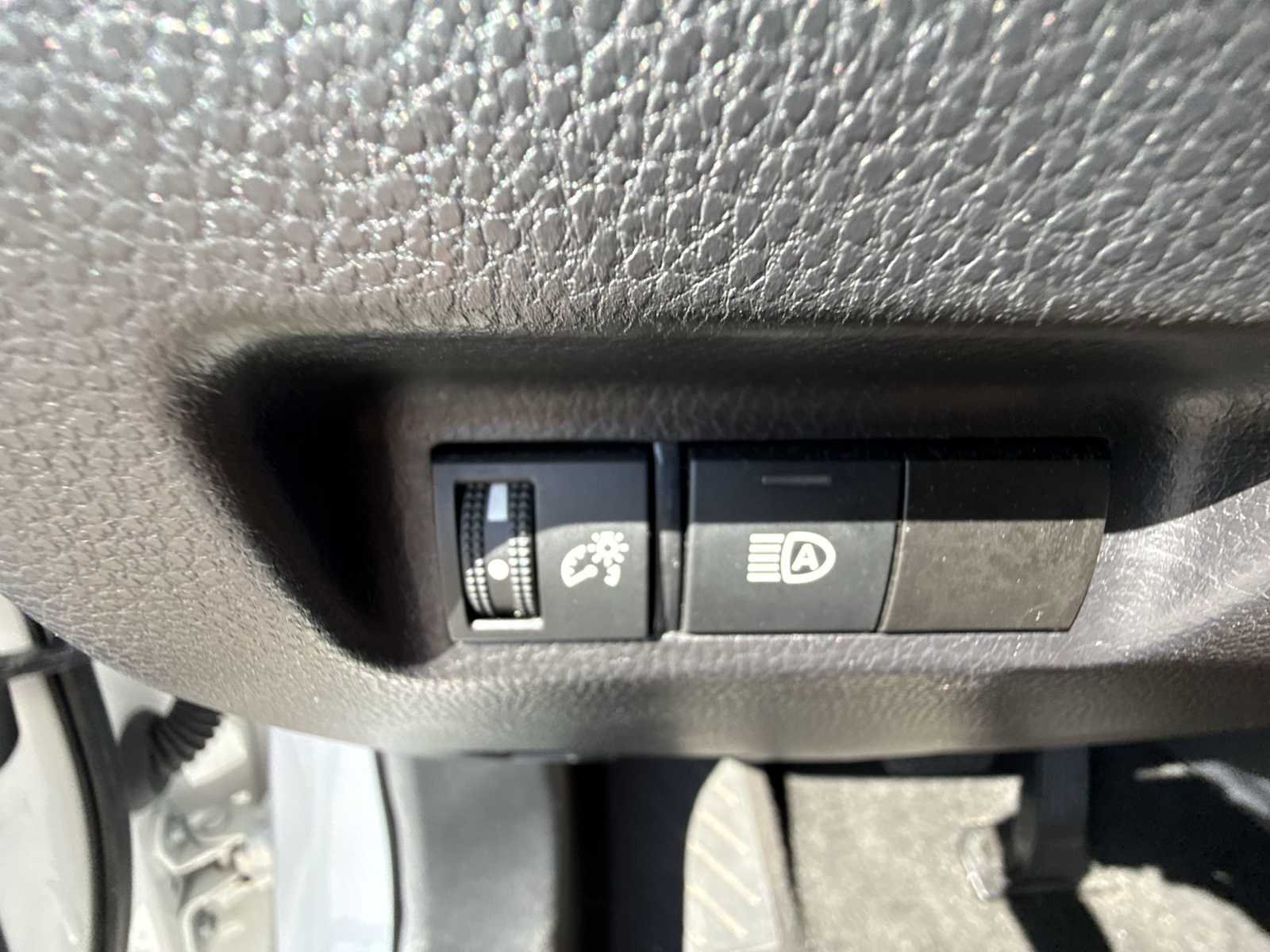 2025 Toyota RAV4 LE - Photo 16