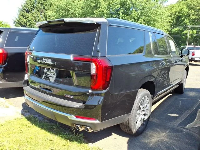 2026 GMC Yukon XL Denali - Photo 6