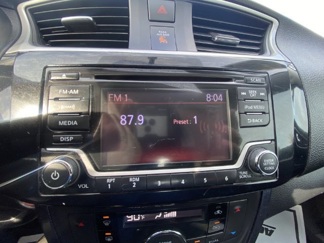 Used 2018 Gray Nissan SR image 16