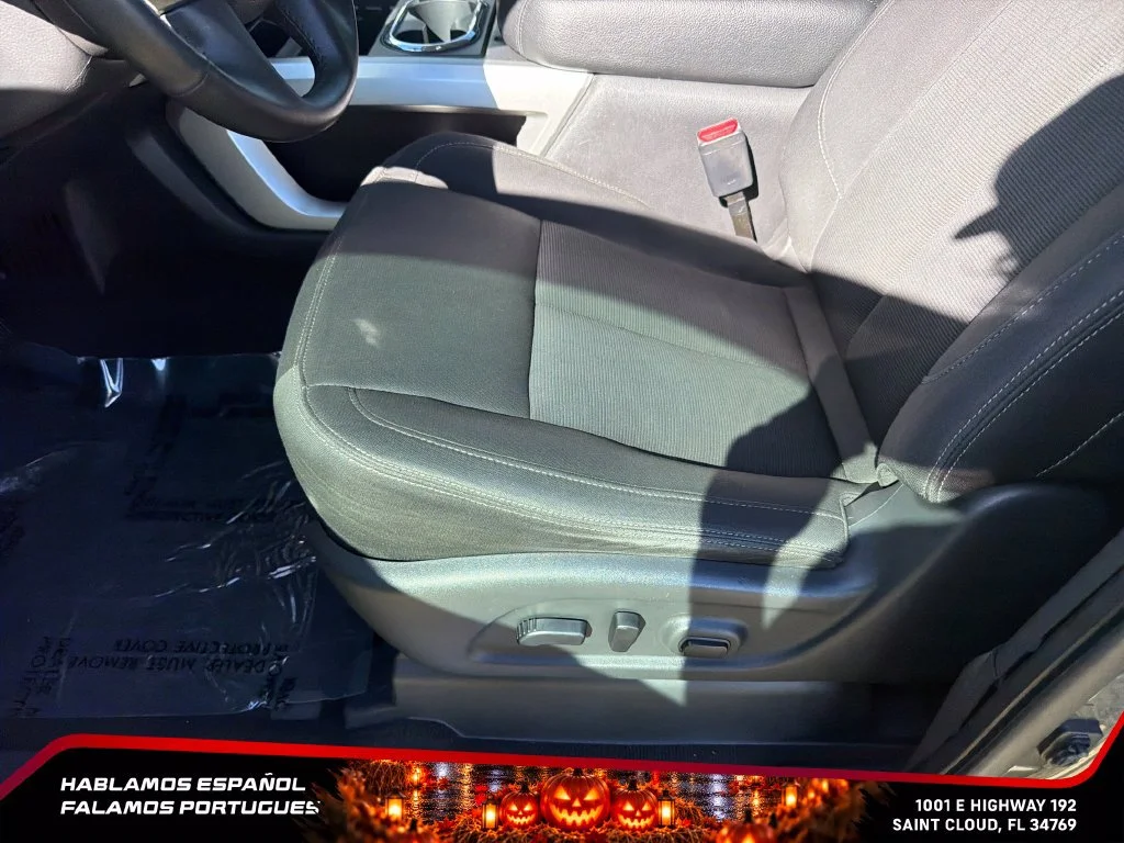 Used 2017  Nissan SV image 16