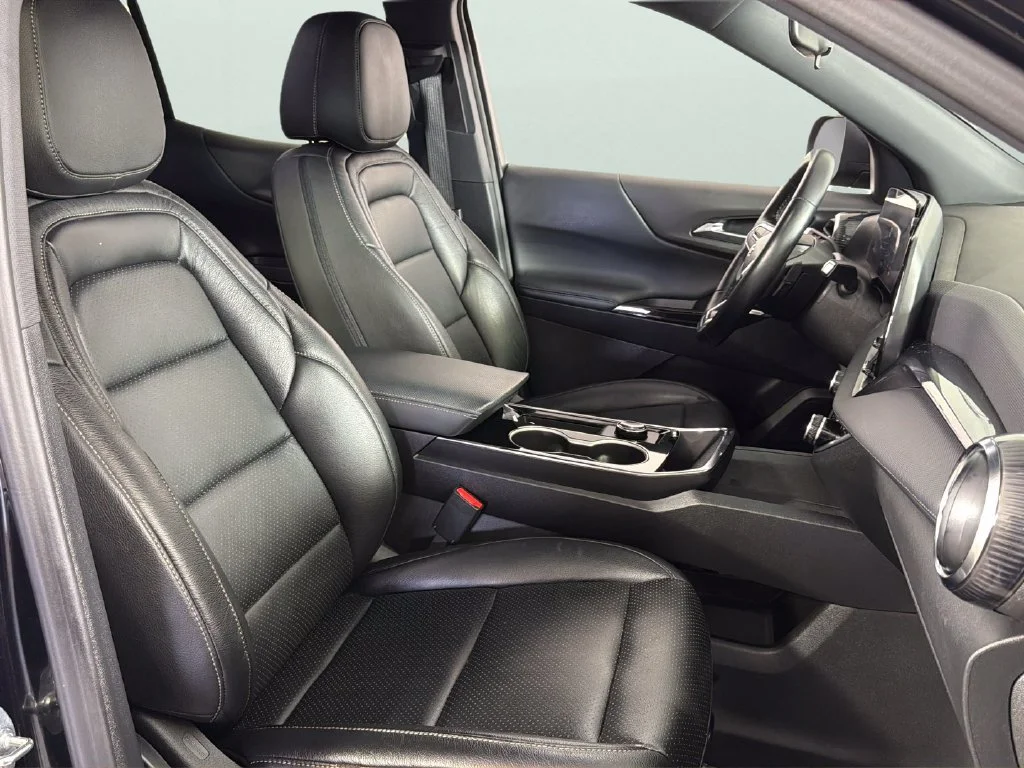 Used 2026 Mosaic Black Metallic Chevrolet LT image 34