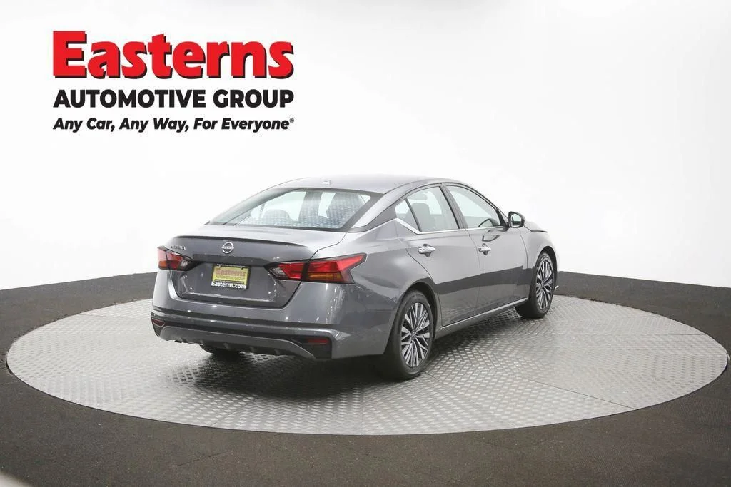 Used 2025 Gray Nissan 2.5 SV image 43