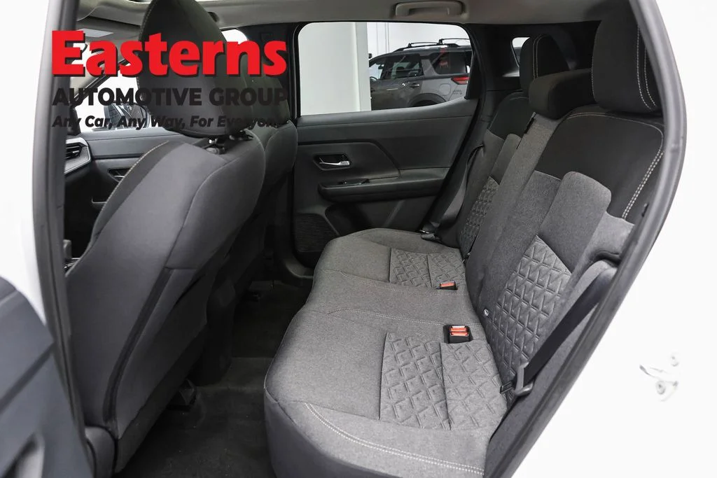 Used 2025 White Nissan SV image 22