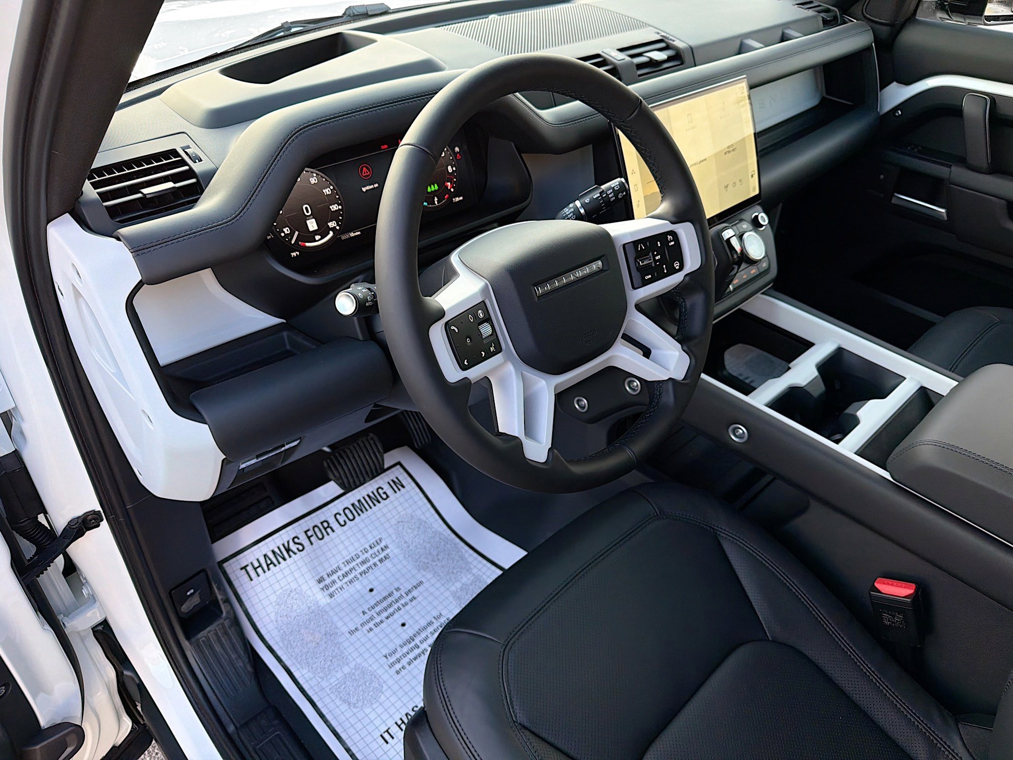 New 2026 Fuji White Land Rover X-Dynamic SE image 25