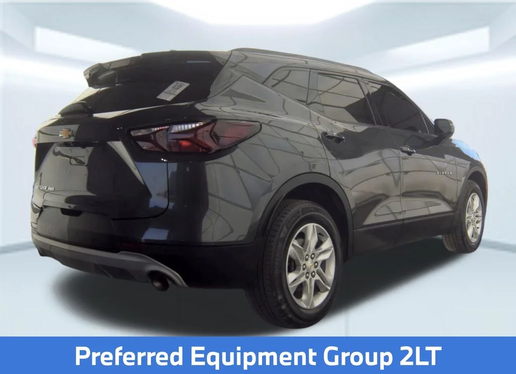 Used 2022 Gray Chevrolet LT image 2