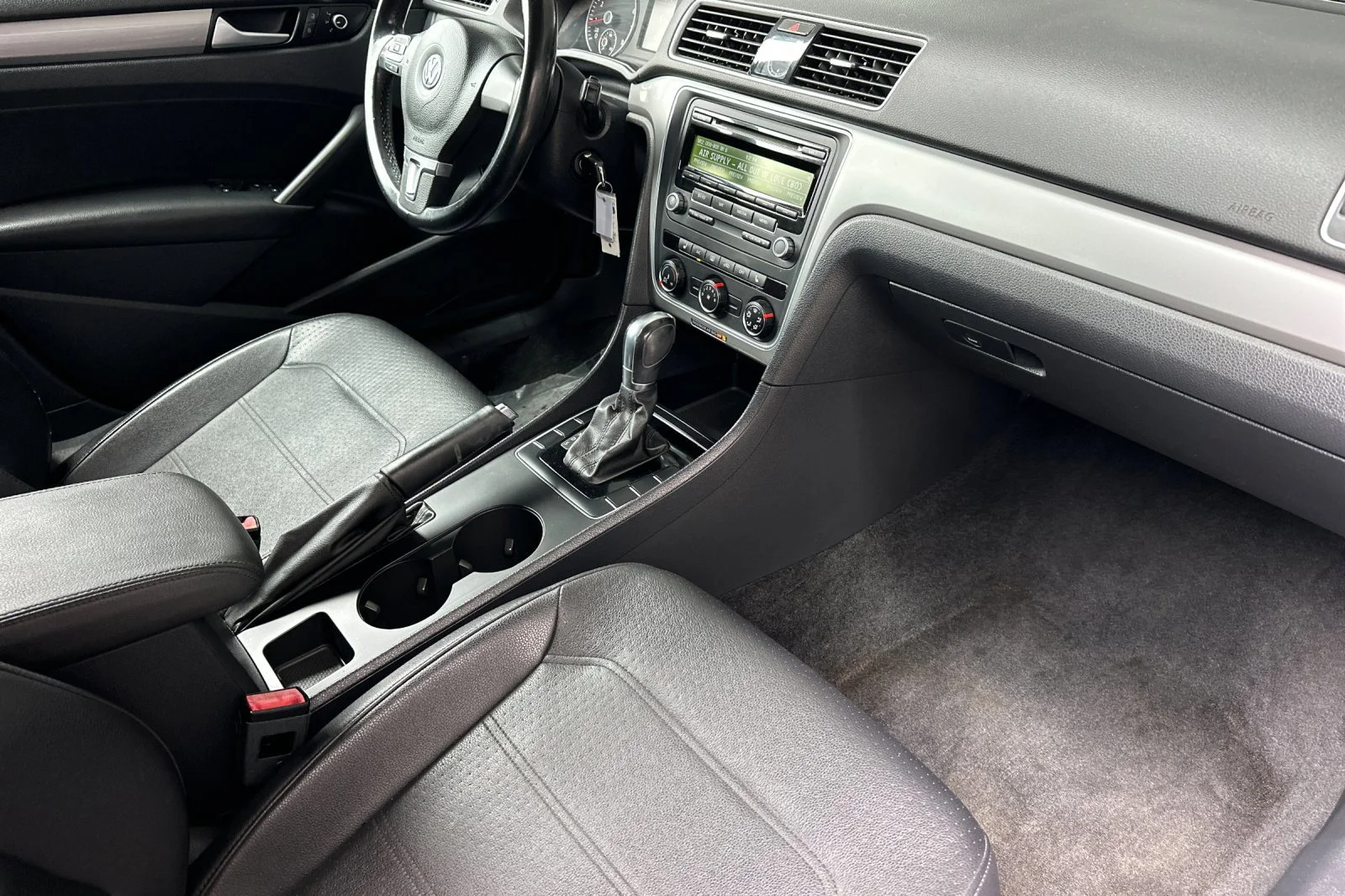 Used 2015 Silver Volkswagen  image 15