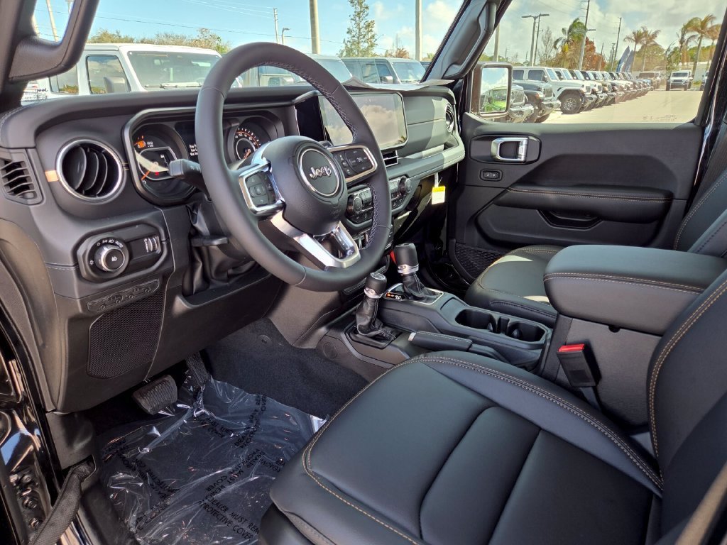 New 2026 Black Clear-Coat Exterior Paint Jeep Sahara image 14