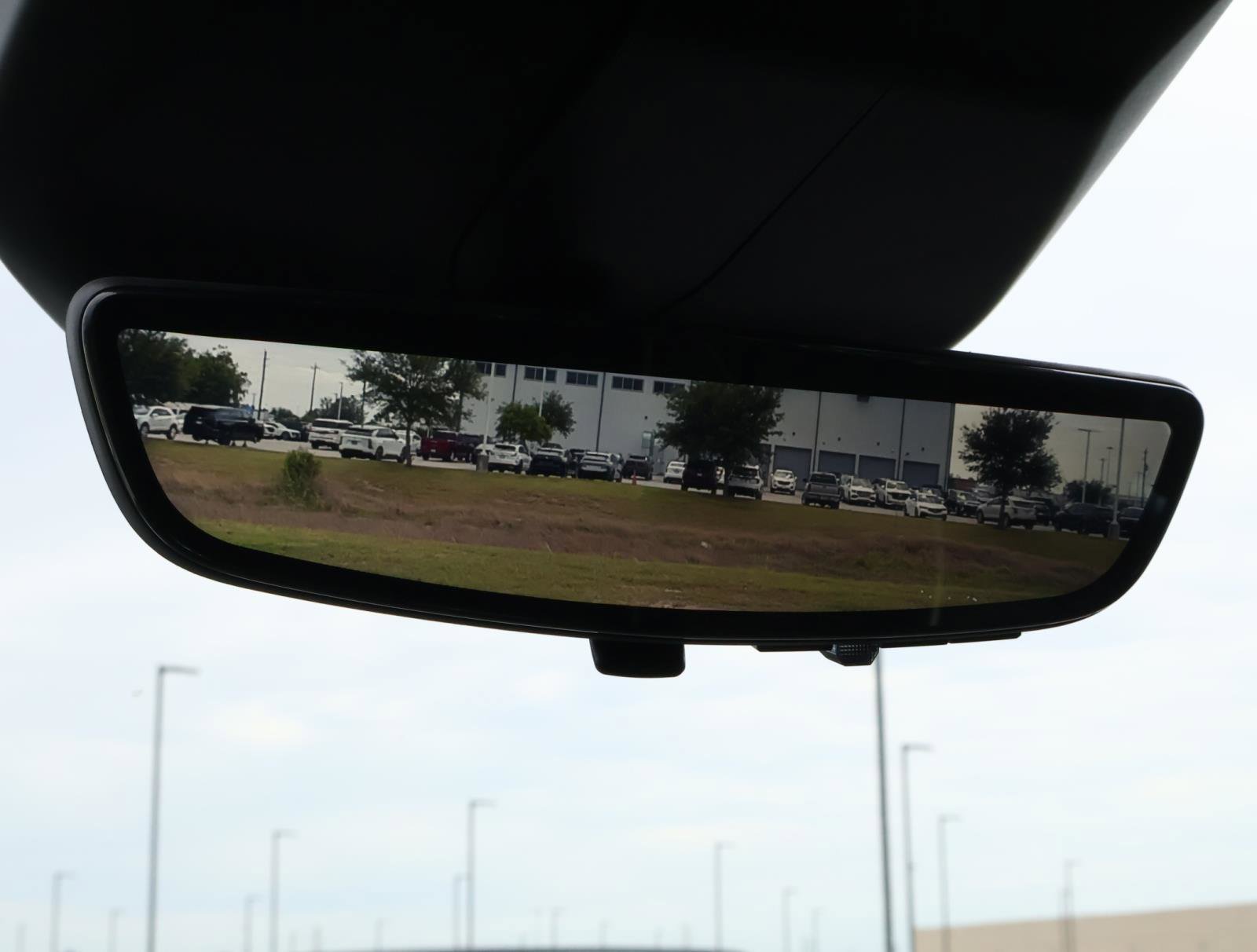 Used 2024 Crystal White Tricoat Cadillac Sport image 37