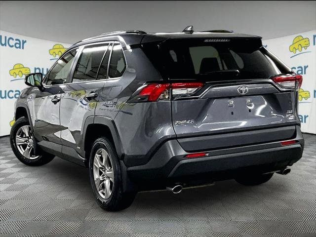 Certified Used 2025 MAGNETIC GRAY MET. Toyota  image 4