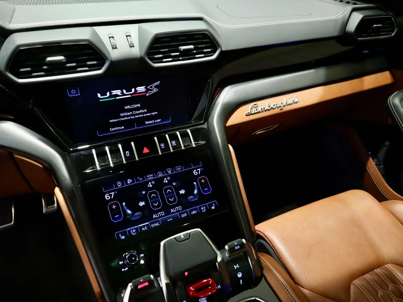 Used 2023 Black Lamborghini S AWD image 33