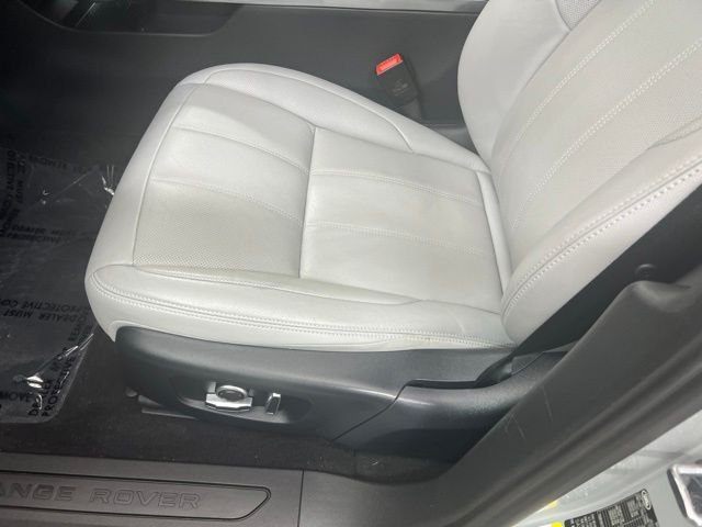 Used 2021 Silver Land Rover SE image 14