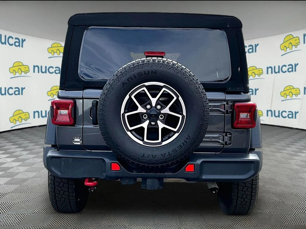Used 2024 Gray Jeep Rubicon image 7