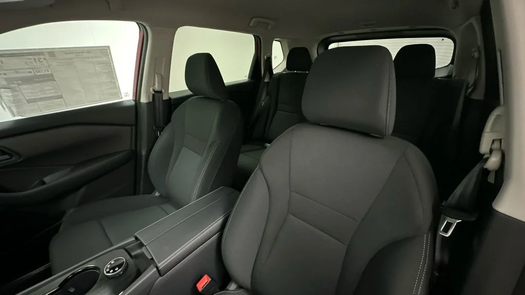 Certified Used 2024 Red Nissan S image 7