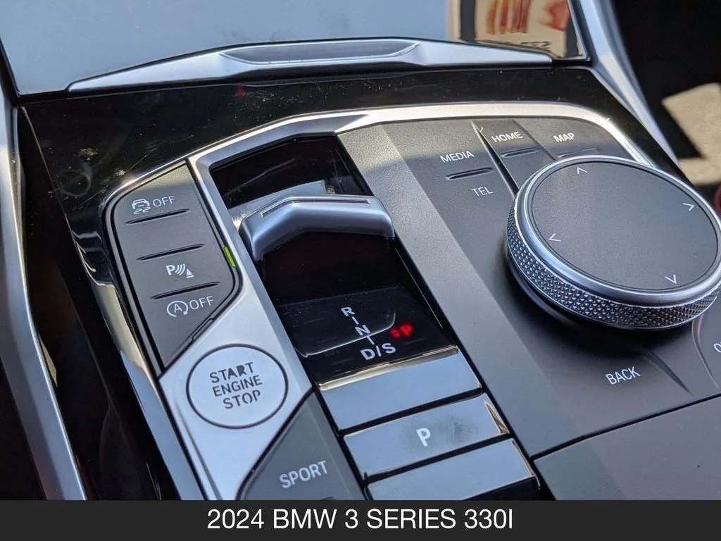 Used 2024 White BMW 330i image 21
