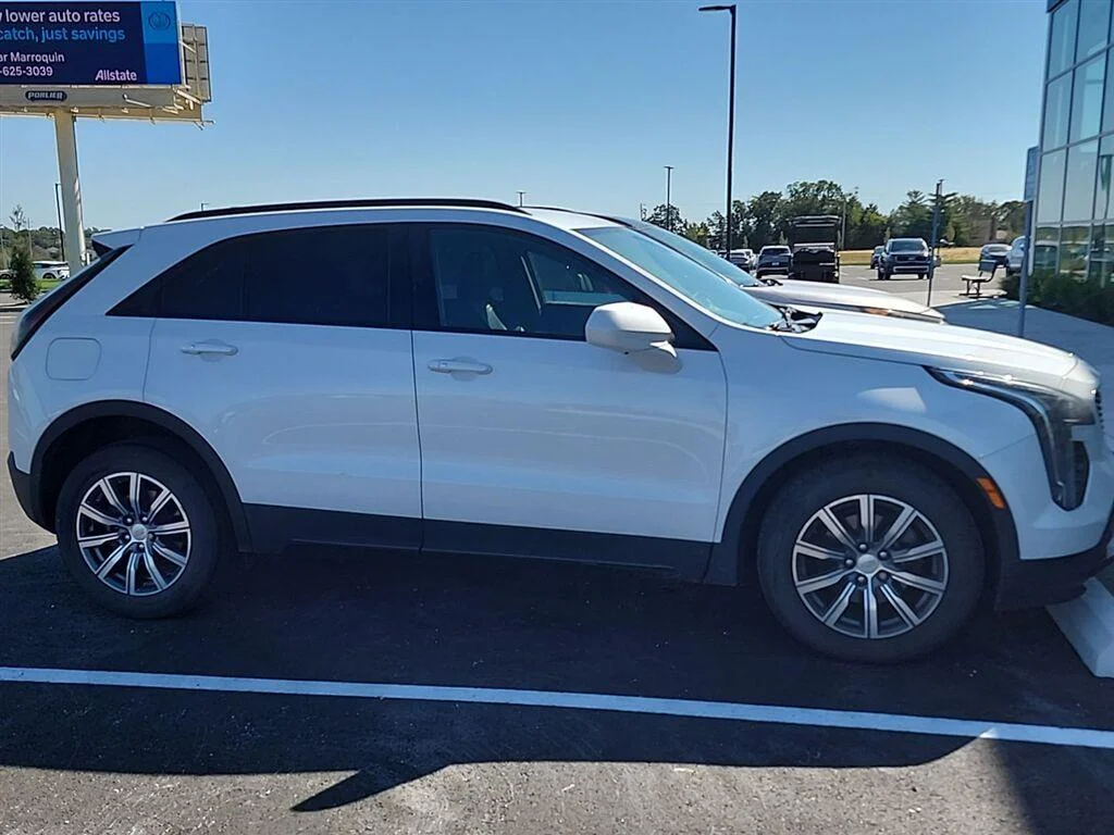 Used 2019 Crystal White Tricoat Cadillac AWD Sport image 3