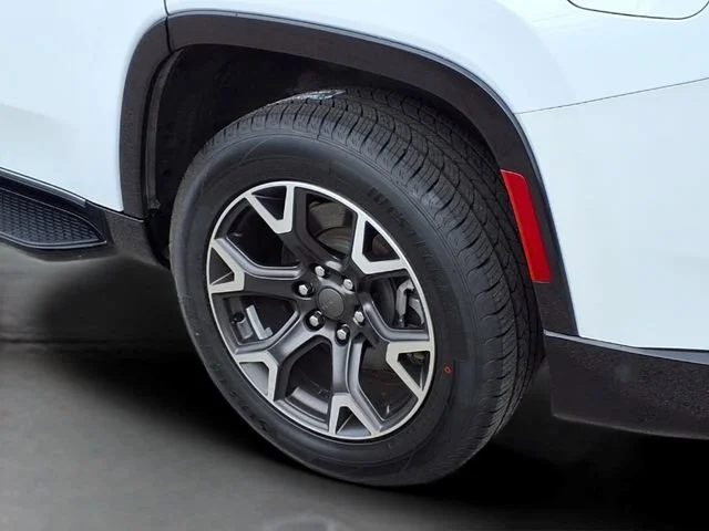 Used 2024  Jeep Series III image 24