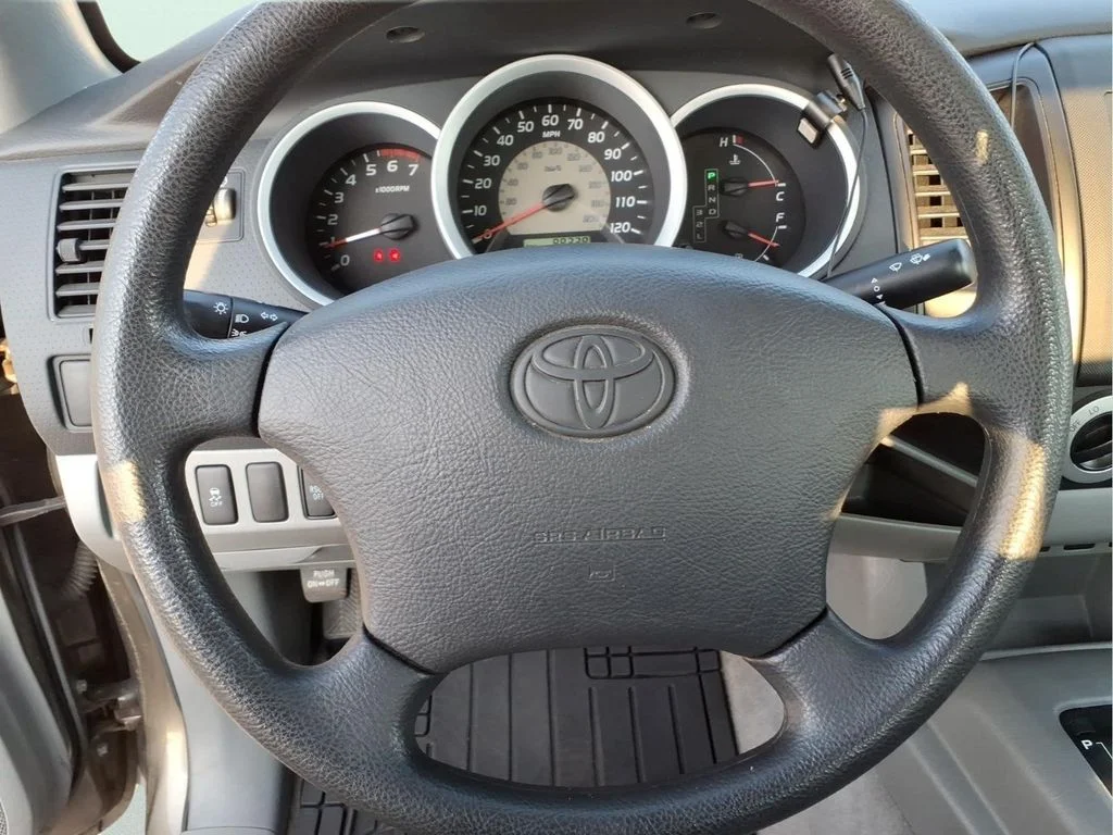 Used 2009 Beige Toyota  image 16