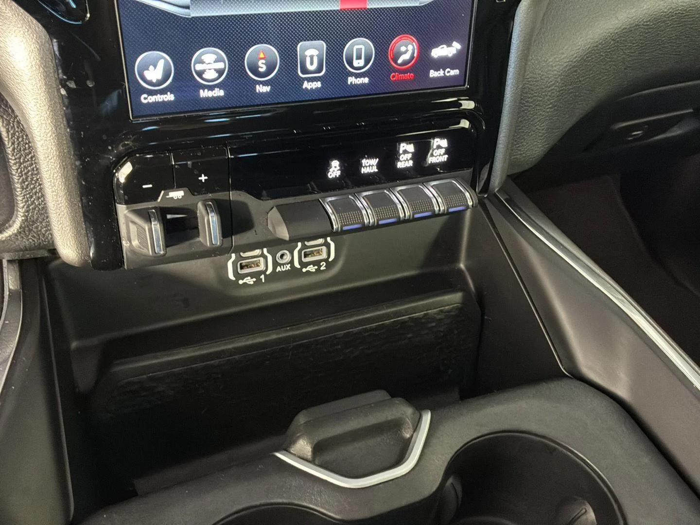 Used 2020 Patriot Blue Pearlcoat Ram Laramie image 41