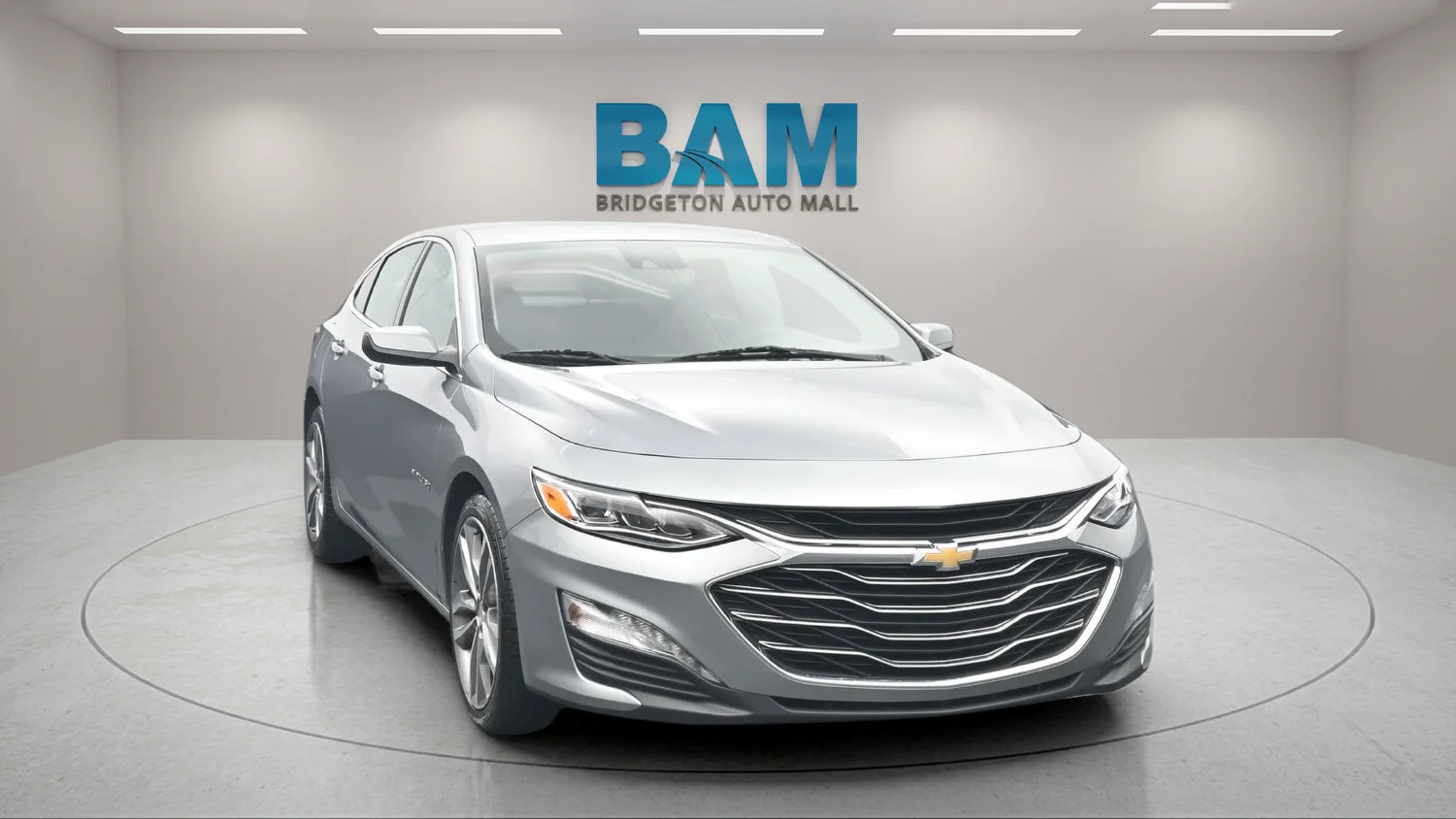 Used 2024 Sterling Gray Metallic Chevrolet 2LT image 3