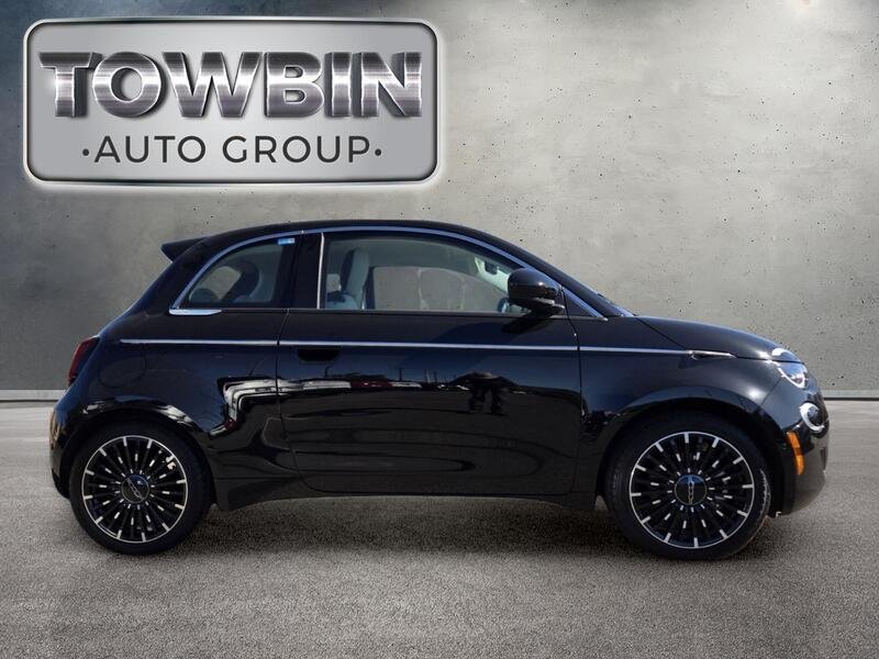 Used 2024 Tuxedo Black FIAT MUSIC FWD image 3