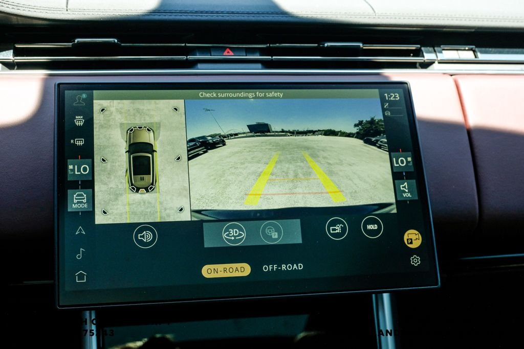 New 2026 Santorini Black Metallic Land Rover SE image 26