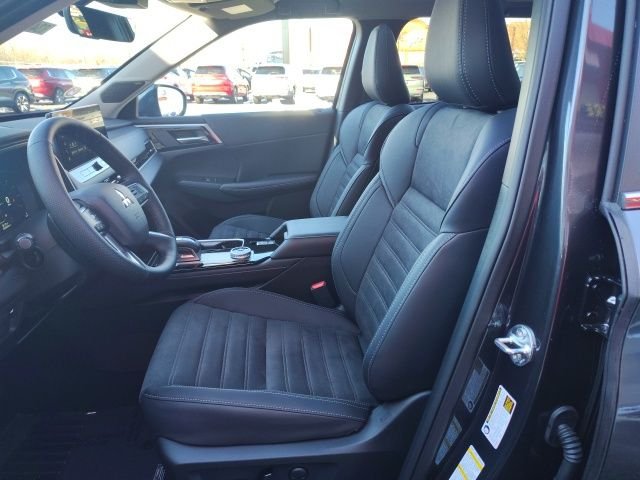 New 2026 Gray Mitsubishi SE image 14