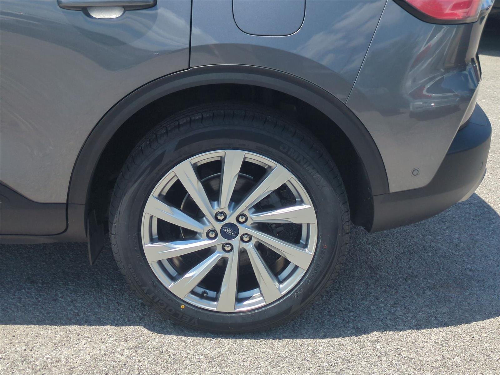 Used 2022 Carbonized Gray Metallic Ford Titanium image 11