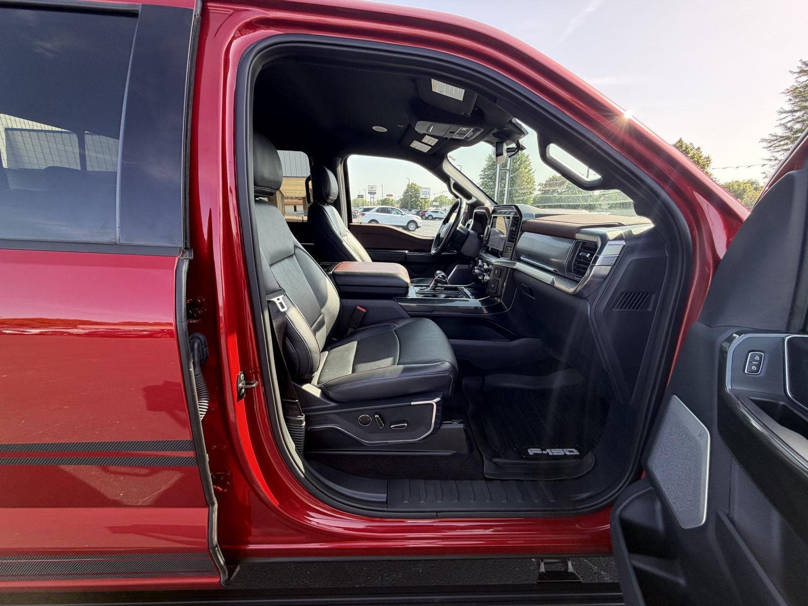 Used 2021 Rapid Red Metallic Tinted Clearcoat Ford LARIAT image 14