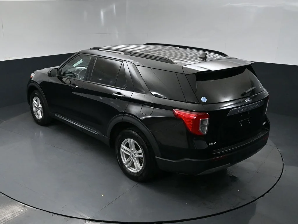 Used 2023 Black Ford XLT image 16